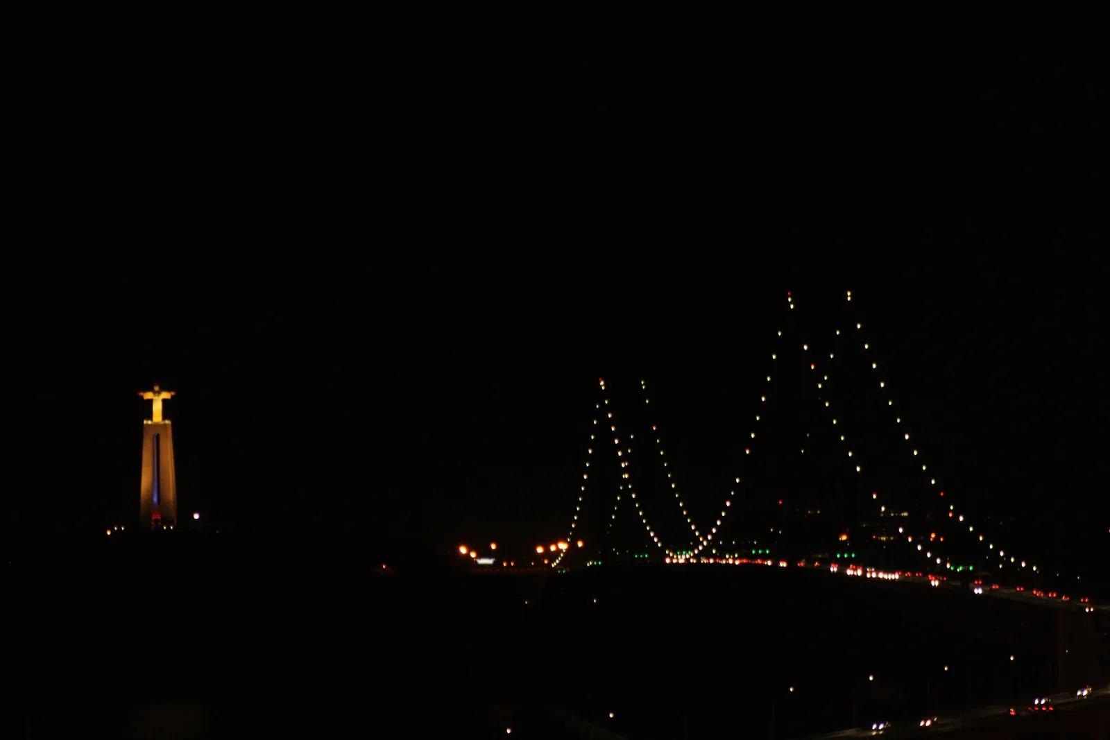 Ponte 25 de Abril — modernist bridge over the Tagus