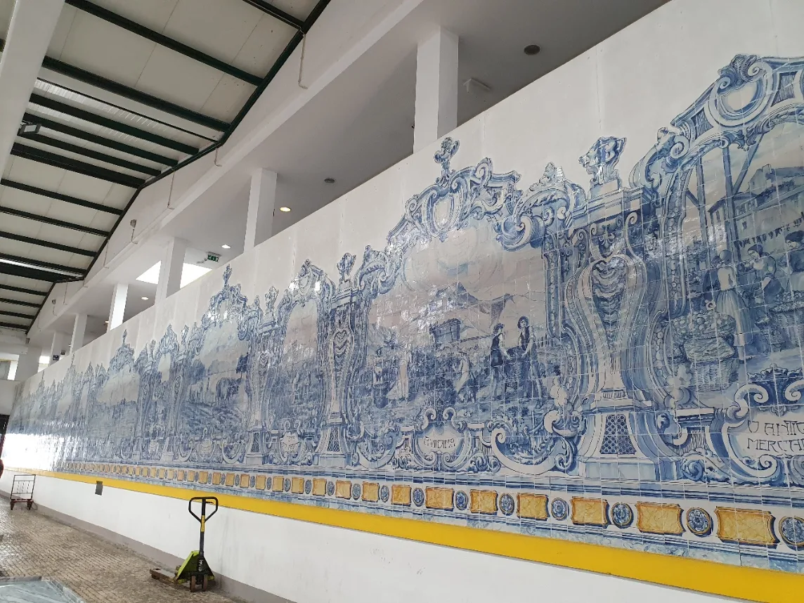 Mercado do Livramento azulejos depicting fishermen
