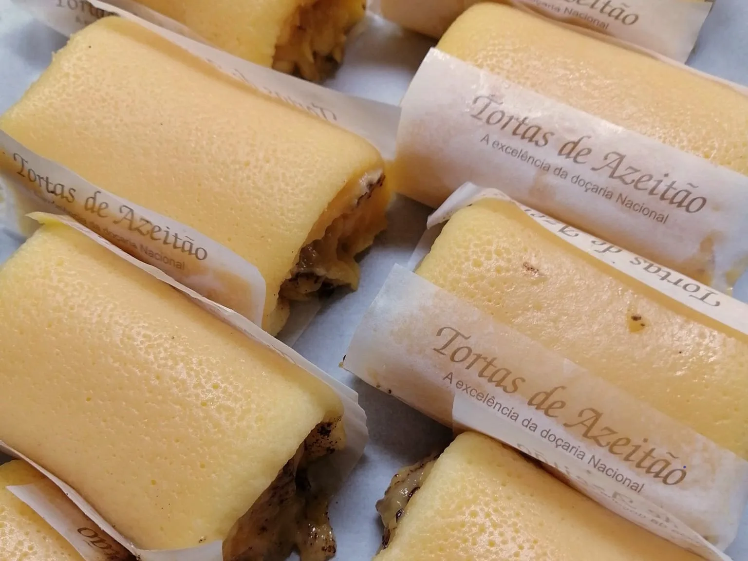 Tortas de Azeitao — traditional roll cakes