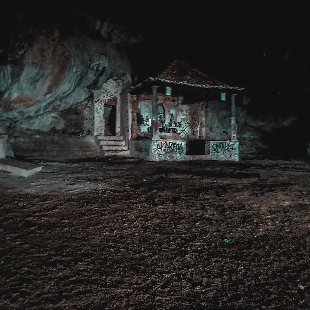 Lapa de Santa Margarida — limestone cave